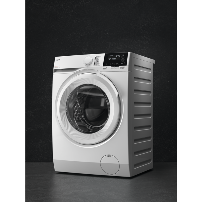 AEG - 8 kg washing machine - LFR71862BE