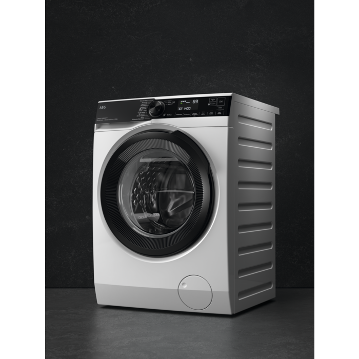 AEG - 9 kg washing machine - LFR73944OE