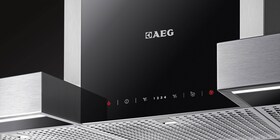 Долната част на абсорбатор на AEG и пречистващия му филтър