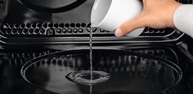 Прибавяне на вода в паровата фурна Multifunction PlusSteam